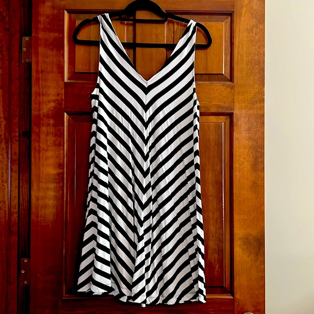 Loft Size Medium Chevron Dress Navy White